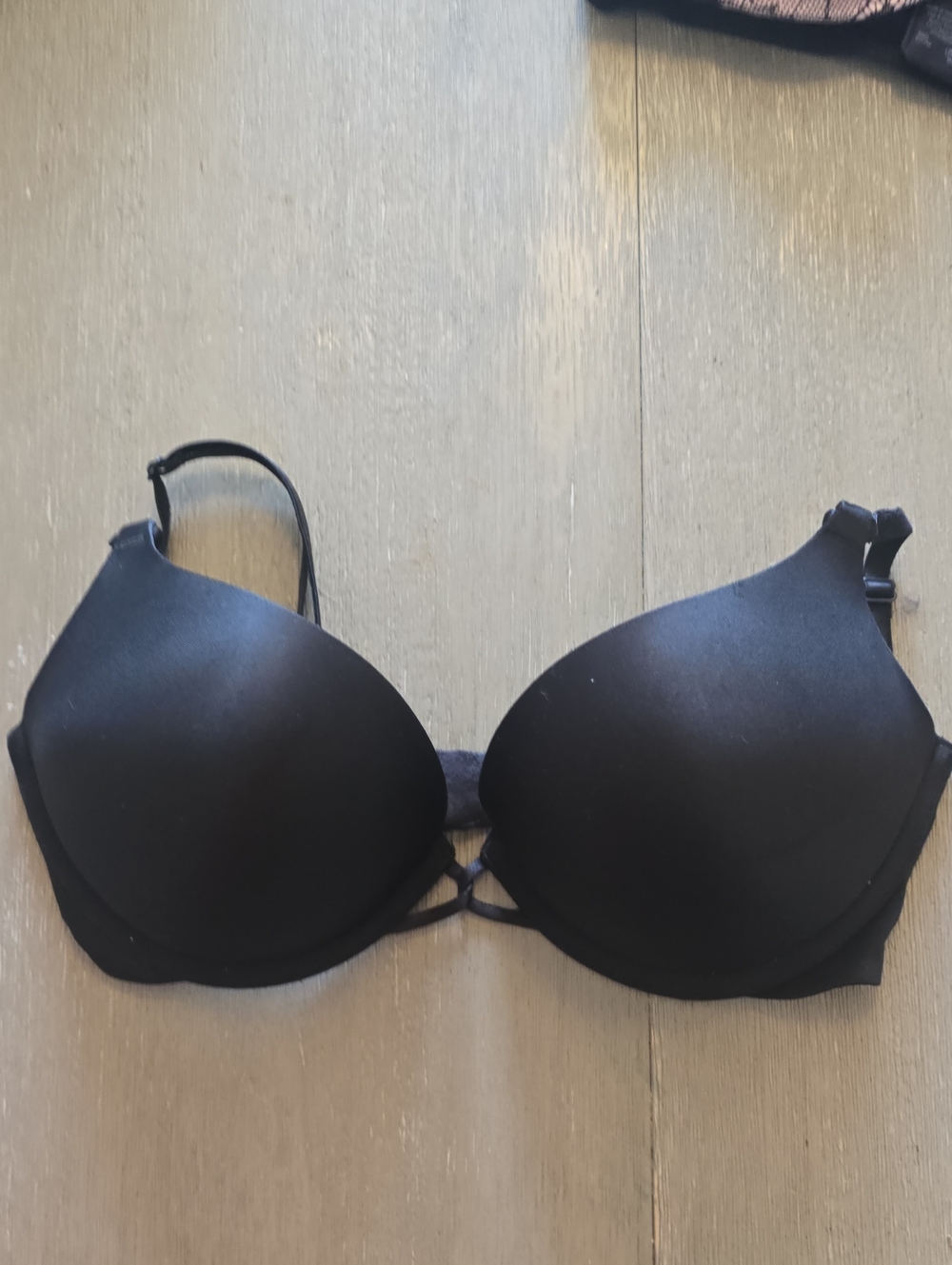 Victorias Secret Black Women's Push-Up Bra - Comfortable Everyday Support